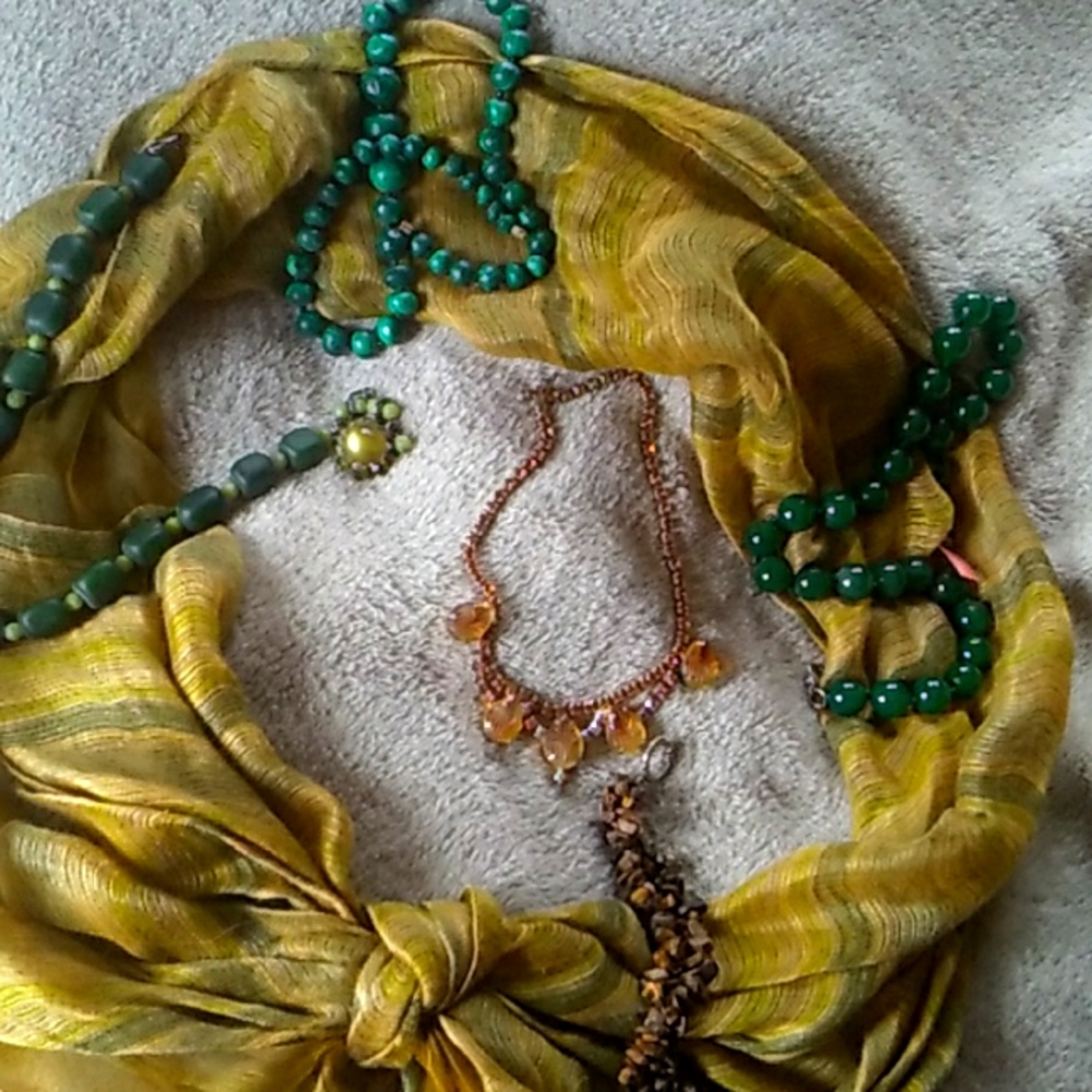 NATORI Sheer Aqua Shawl Scarf Beaded VTG Uniquely Yours - Picture 12 of 16